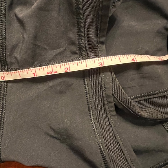 Lululemon Mind Over Miles Shorts size 10 Black EUC - Picture 7 of 9